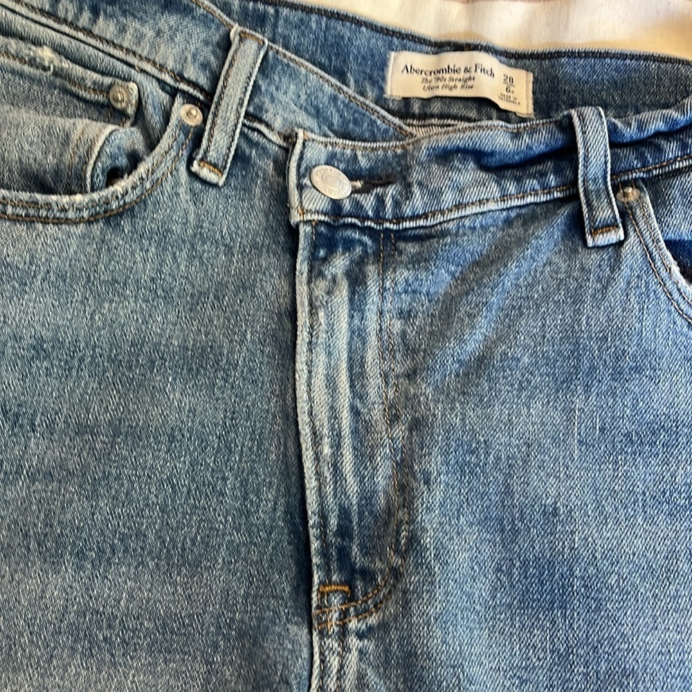 Abercrombie & Fitch The 90's Straight Ultra High Rise Criss Cross Size 28R - Picture 6 of 14